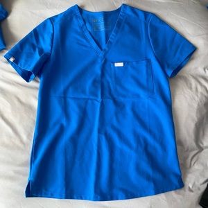 FIGS Katarina 1-pocket scrub top